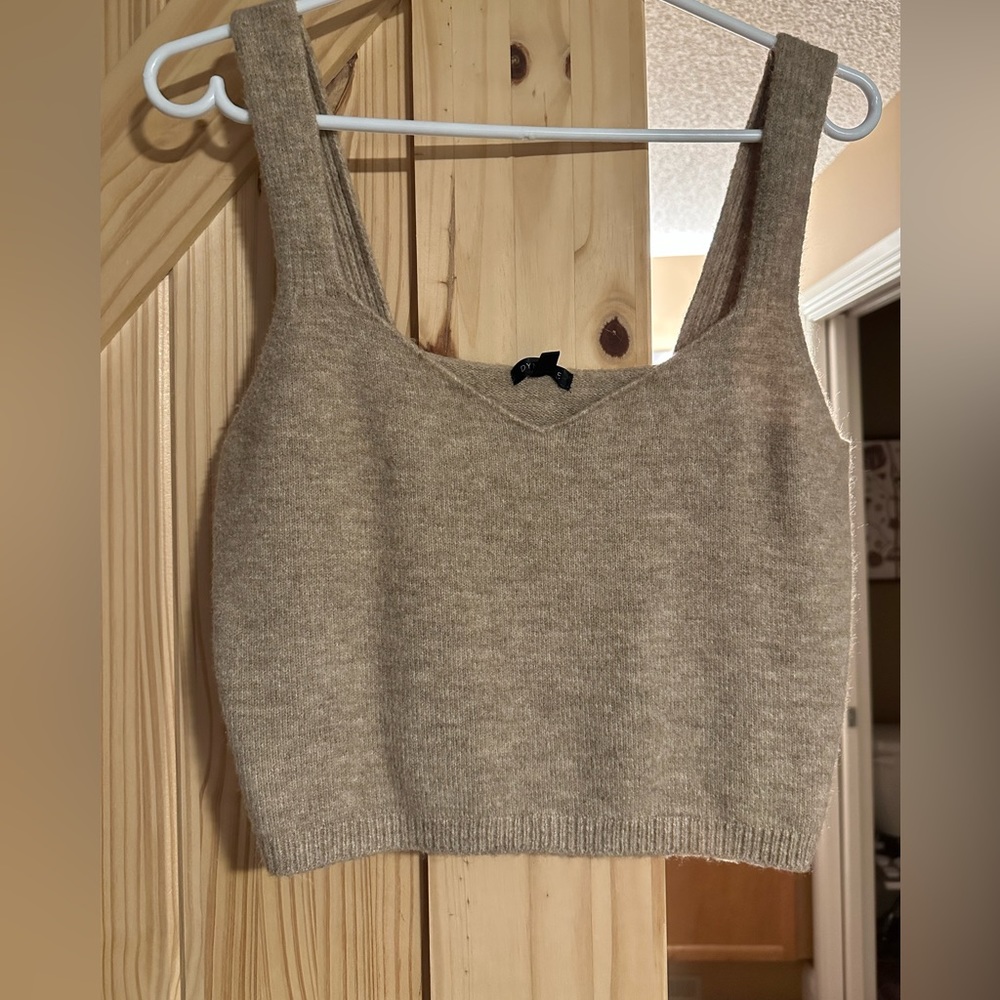 Cropped sweater tank top